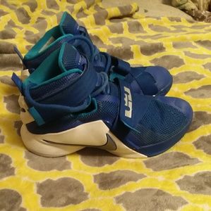 Lebron soldier 9 game royal